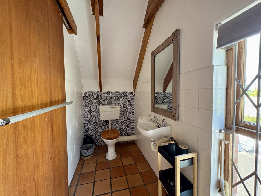 4 Bedroom Property for Sale in Hoog En Droog Western Cape